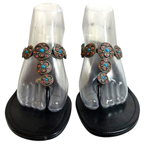 Franco Sarto Black Leather Concha Medallion Thong Kitten Heel Sandals Size 9.5 M - Picture 2 of 9